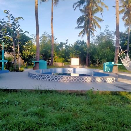 Amigos Bungalows Gili Meno Esterno foto
